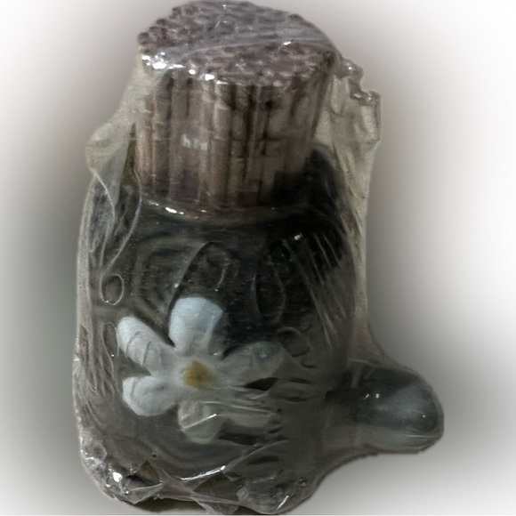 Baby Tortoise Toothpick Holder Figurine - Cute Turtle Decor For Kitchen Or Home